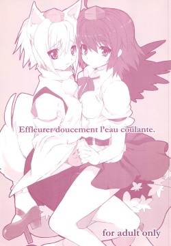 Effleurer doucement l'eau coulante.